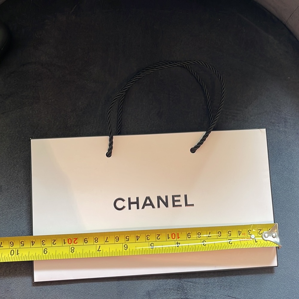 Chanel - Picture 2 of 3